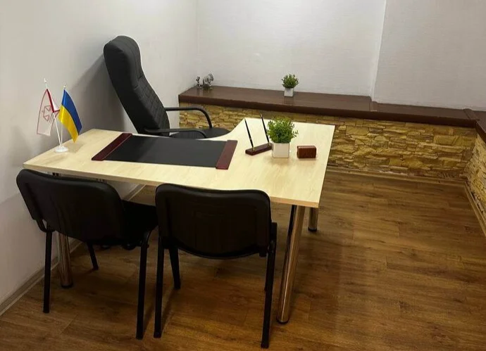 робоче місце юриста Центру Правової Допомоги у Харкові