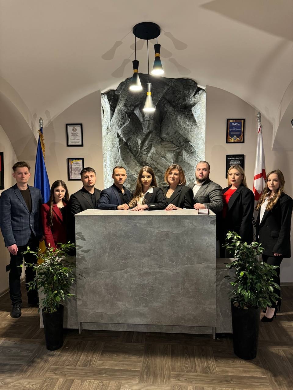 Команда досвідчених юристів та адвокатів офісу Центру Правової Допомоги у Львові на Менцинського