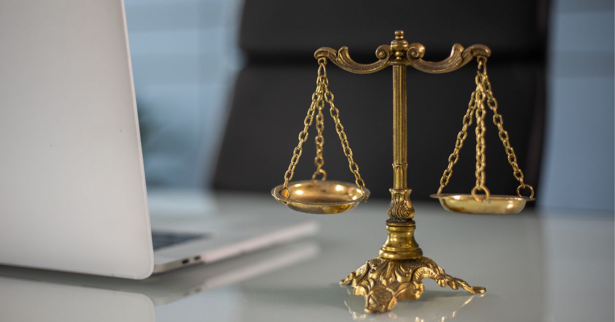 Юрист з міжнародного права