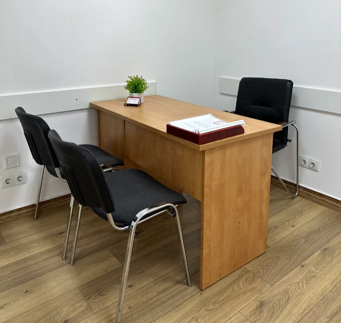 Робочий кабінет в офісі Центру правової допомоги у Києві на вул. Антоновича, 58