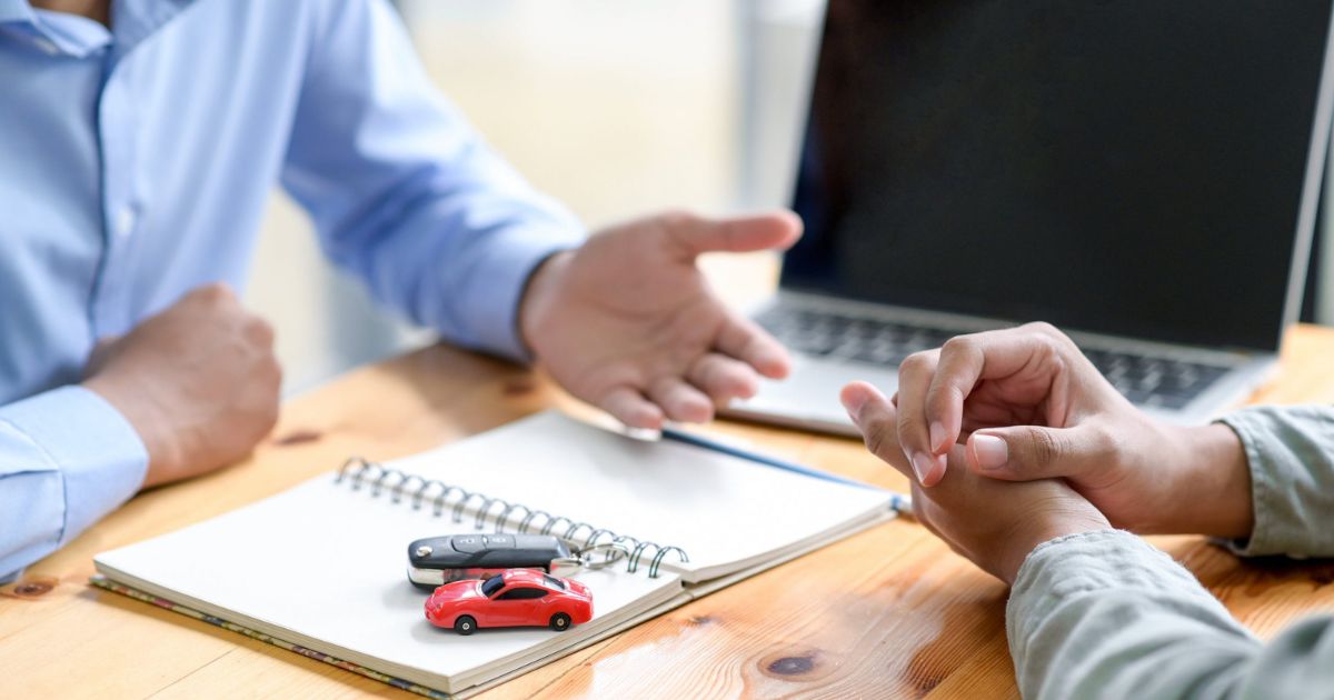 юрист зі страхового права